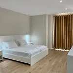 Apartment Violet's Boutique Sarandë