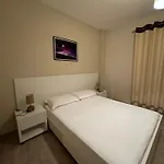 Violet's Boutique * Sarandë