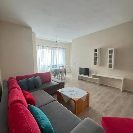 Violet's Boutique * Sarandë