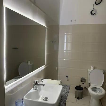 Violet's Boutique Apartment *