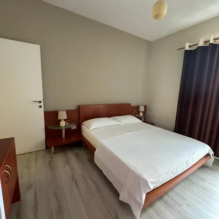 Violet's Boutique Sarandë